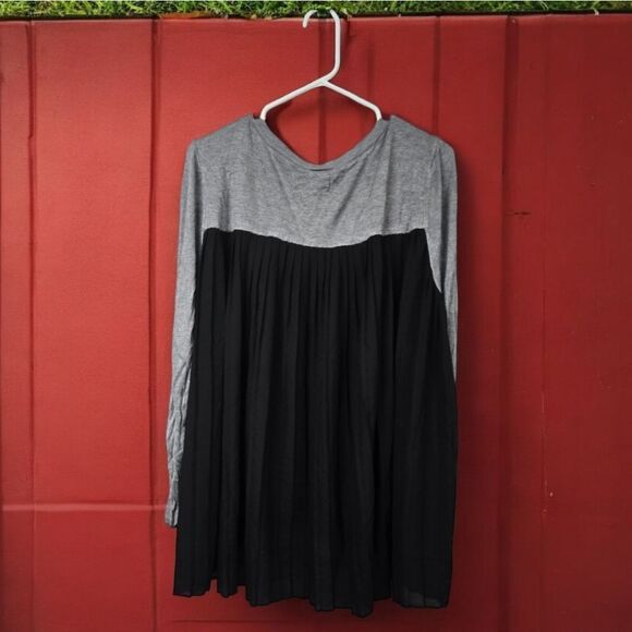 Lane Bryant Pleated Chiffon Back Gray Sweater Pullover Cut Out V-Neck Plus Size - Picture 7 of 13